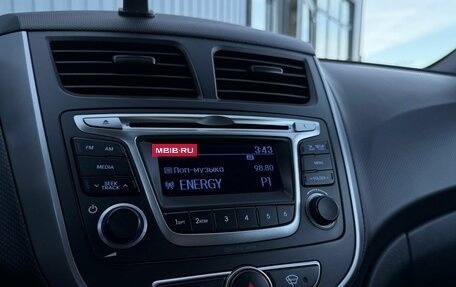 Hyundai Solaris II рестайлинг, 2015 год, 940 000 рублей, 16 фотография