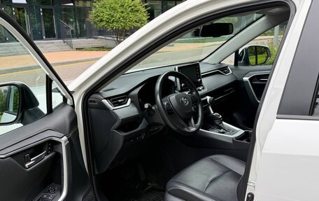 Toyota RAV4, 2021 год, 3 100 000 рублей, 11 фотография