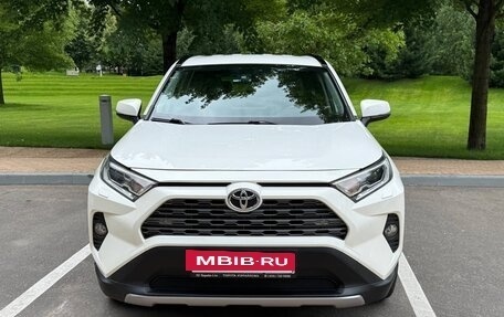 Toyota RAV4, 2021 год, 3 100 000 рублей, 8 фотография