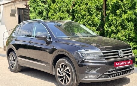 Volkswagen Tiguan II, 2018 год, 2 675 000 рублей, 2 фотография