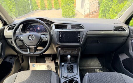 Volkswagen Tiguan II, 2018 год, 2 675 000 рублей, 16 фотография