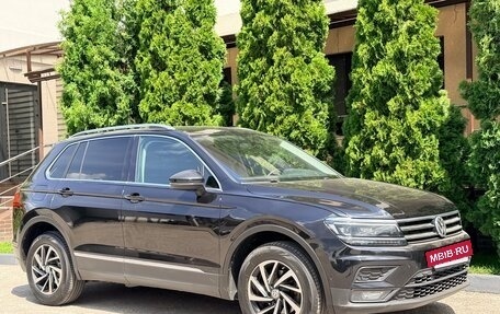 Volkswagen Tiguan II, 2018 год, 2 675 000 рублей, 8 фотография