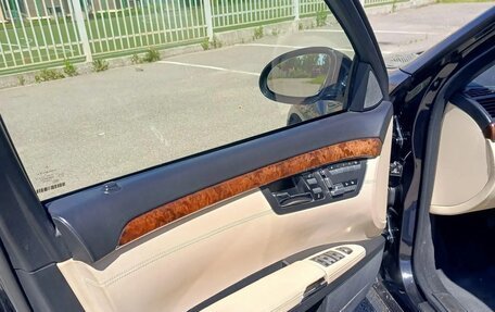 Mercedes-Benz S-Класс, 2005 год, 900 000 рублей, 10 фотография