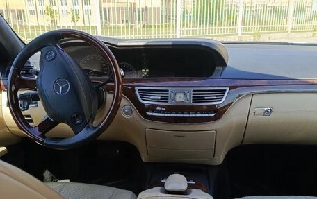 Mercedes-Benz S-Класс, 2005 год, 900 000 рублей, 13 фотография