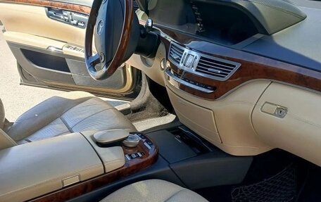 Mercedes-Benz S-Класс, 2005 год, 900 000 рублей, 12 фотография