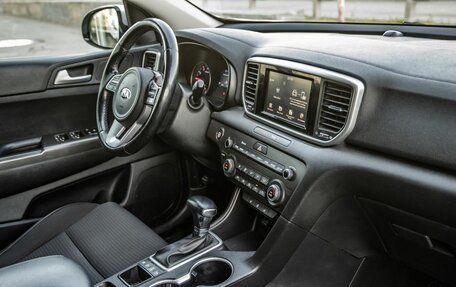 KIA Sportage IV рестайлинг, 2019 год, 2 348 000 рублей, 36 фотография