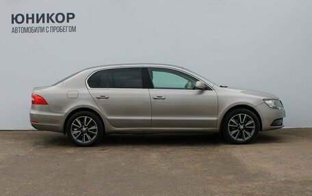 Skoda Superb III рестайлинг, 2013 год, 889 000 рублей, 4 фотография