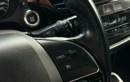 Mitsubishi Outlander III рестайлинг 3, 2017 год, 1 895 000 рублей, 10 фотография