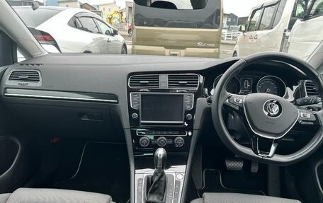 Volkswagen Golf VII, 2016 год, 850 000 рублей, 7 фотография