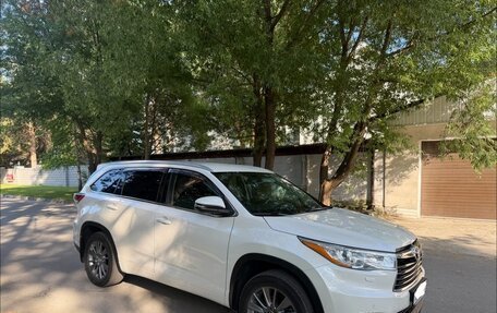 Toyota Highlander III, 2015 год, 3 500 000 рублей, 3 фотография