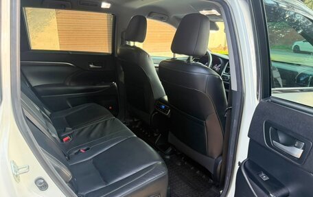 Toyota Highlander III, 2015 год, 3 500 000 рублей, 6 фотография