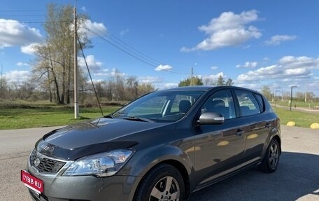 KIA cee'd I рестайлинг, 2011 год, 640 000 рублей, 1 фотография