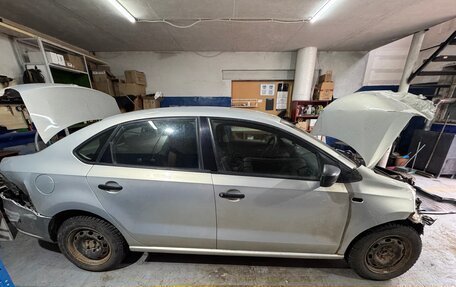 Volkswagen Polo VI (EU Market), 2013 год, 250 000 рублей, 1 фотография