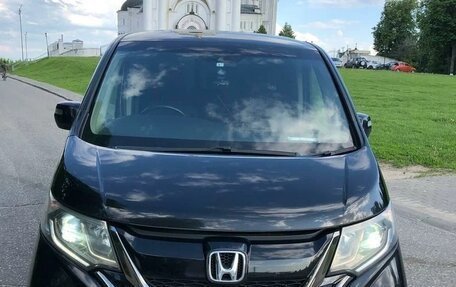 Honda Stepwgn IV, 2016 год, 1 590 000 рублей, 5 фотография