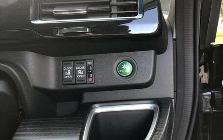 Honda Stepwgn IV, 2016 год, 1 590 000 рублей, 9 фотография