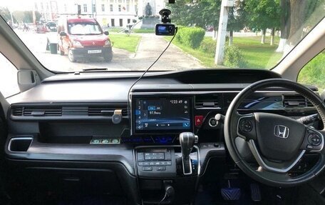 Honda Stepwgn IV, 2016 год, 1 590 000 рублей, 8 фотография