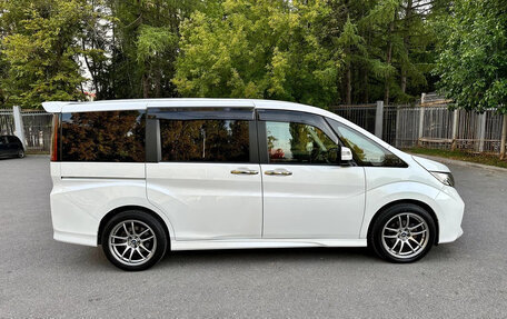 Honda Stepwgn IV, 2017 год, 1 580 000 рублей, 3 фотография