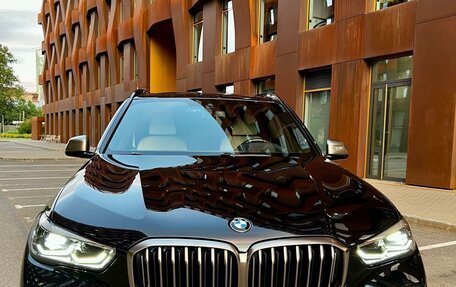 BMW X5, 2019 год, 8 100 000 рублей, 2 фотография