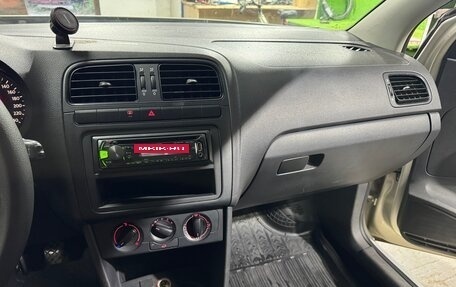 Volkswagen Polo VI (EU Market), 2013 год, 250 000 рублей, 10 фотография