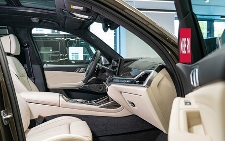 BMW X7, 2025 год, 18 000 000 рублей, 23 фотография