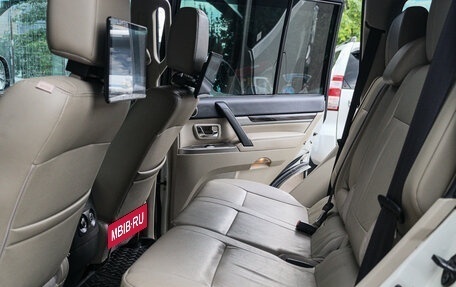 Mitsubishi Pajero IV, 2020 год, 4 120 000 рублей, 9 фотография