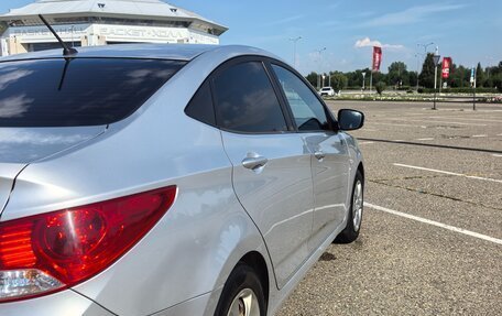 Hyundai Solaris II рестайлинг, 2012 год, 820 000 рублей, 2 фотография