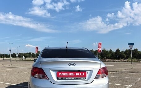 Hyundai Solaris II рестайлинг, 2012 год, 820 000 рублей, 3 фотография
