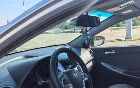 Hyundai Solaris II рестайлинг, 2012 год, 820 000 рублей, 14 фотография
