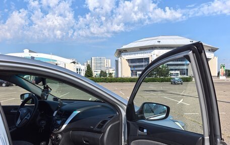 Hyundai Solaris II рестайлинг, 2012 год, 820 000 рублей, 17 фотография