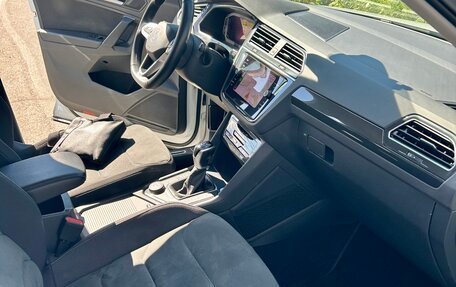 Volkswagen Tiguan II, 2021 год, 3 750 000 рублей, 17 фотография