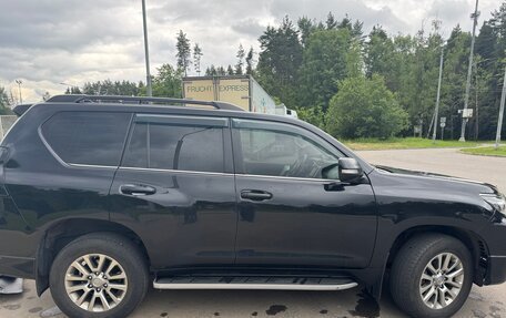 Toyota Land Cruiser Prado 150 рестайлинг 2, 2018 год, 5 200 000 рублей, 3 фотография