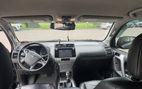 Toyota Land Cruiser Prado 150 рестайлинг 2, 2018 год, 5 200 000 рублей, 6 фотография