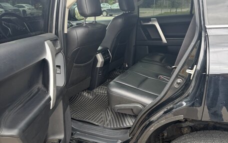 Toyota Land Cruiser Prado 150 рестайлинг 2, 2018 год, 5 200 000 рублей, 9 фотография