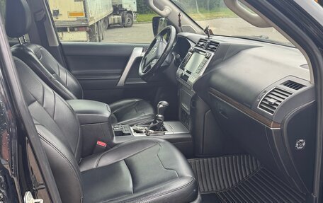 Toyota Land Cruiser Prado 150 рестайлинг 2, 2018 год, 5 200 000 рублей, 11 фотография