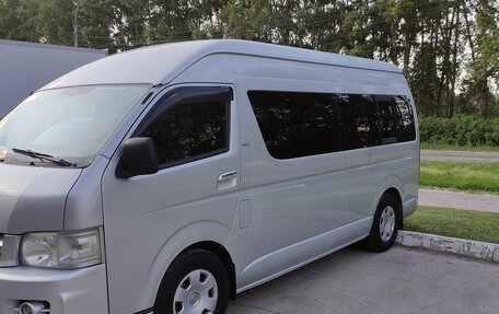 Toyota HiAce H200, 2008 год, 1 550 000 рублей, 2 фотография
