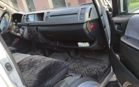 Toyota HiAce H200, 2008 год, 1 550 000 рублей, 7 фотография