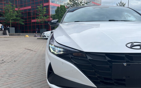 Hyundai Elantra, 2023 год, 1 799 021 рублей, 4 фотография