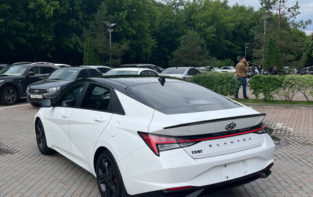 Hyundai Elantra, 2023 год, 1 799 021 рублей, 3 фотография