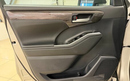 Toyota Highlander, 2026 год, 5 399 000 рублей, 28 фотография