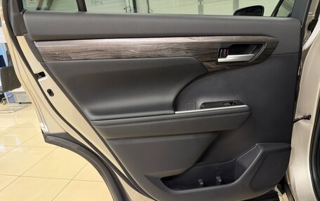 Toyota Highlander, 2026 год, 5 399 000 рублей, 32 фотография