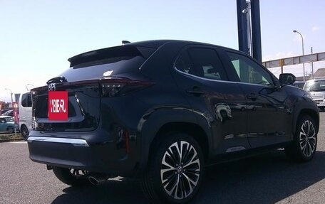 Toyota Yaris Cross, 2022 год, 1 250 000 рублей, 4 фотография