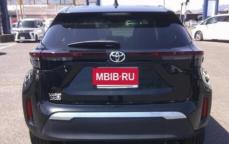 Toyota Yaris Cross, 2022 год, 1 250 000 рублей, 5 фотография