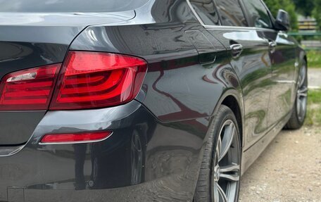 BMW 5 серия, 2011 год, 1 800 000 рублей, 3 фотография