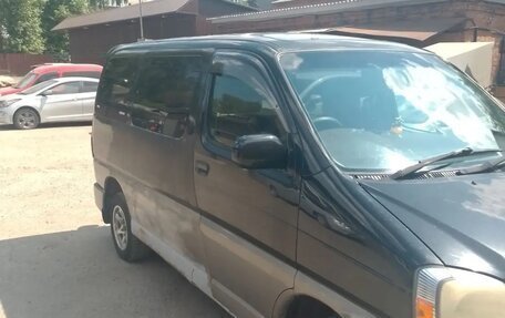 Toyota Regius, 2000 год, 350 000 рублей, 2 фотография