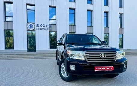 Toyota Land Cruiser 200, 2012 год, 3 389 000 рублей, 1 фотография