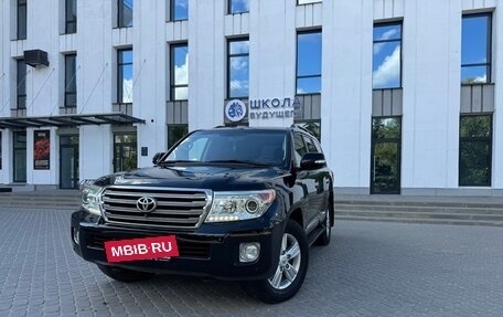 Toyota Land Cruiser 200, 2012 год, 3 389 000 рублей, 3 фотография