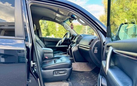 Toyota Land Cruiser 200, 2012 год, 3 389 000 рублей, 20 фотография