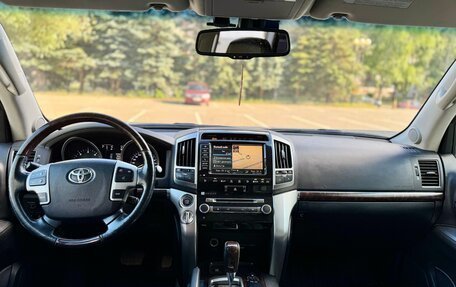 Toyota Land Cruiser 200, 2012 год, 3 389 000 рублей, 31 фотография