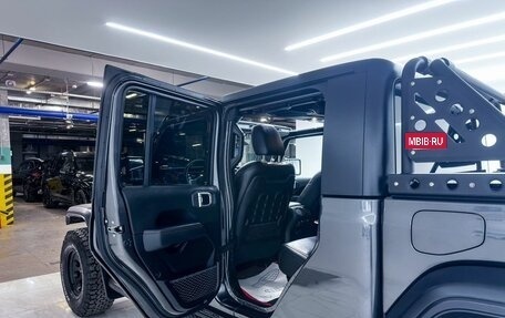 Jeep Gladiator, 2020 год, 5 700 000 рублей, 26 фотография