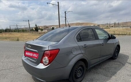 Chevrolet Aveo III, 2014 год, 500 000 рублей, 2 фотография